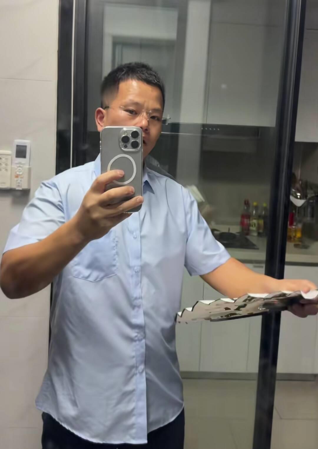 江西南昌男子持折扇被误认持刀事件：当事人不追责，呼吁稳重行事
