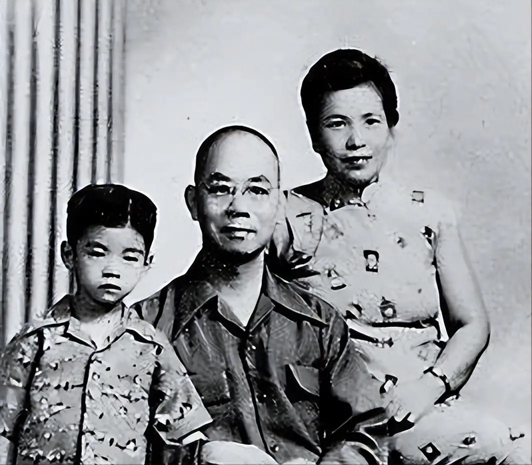 潜伏台湾最高级别特工：一块牛排如何暴露我党传奇英雄