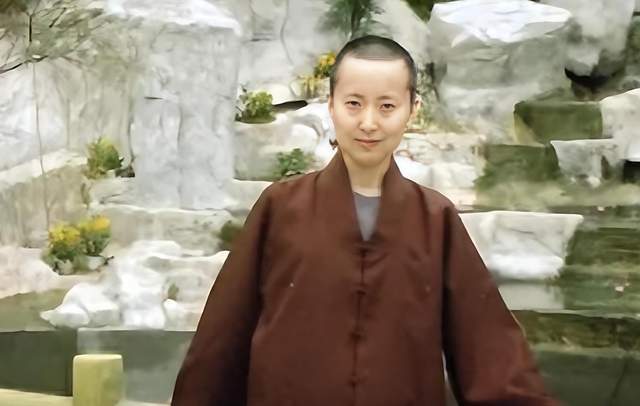 陈晓旭剃度出家照片