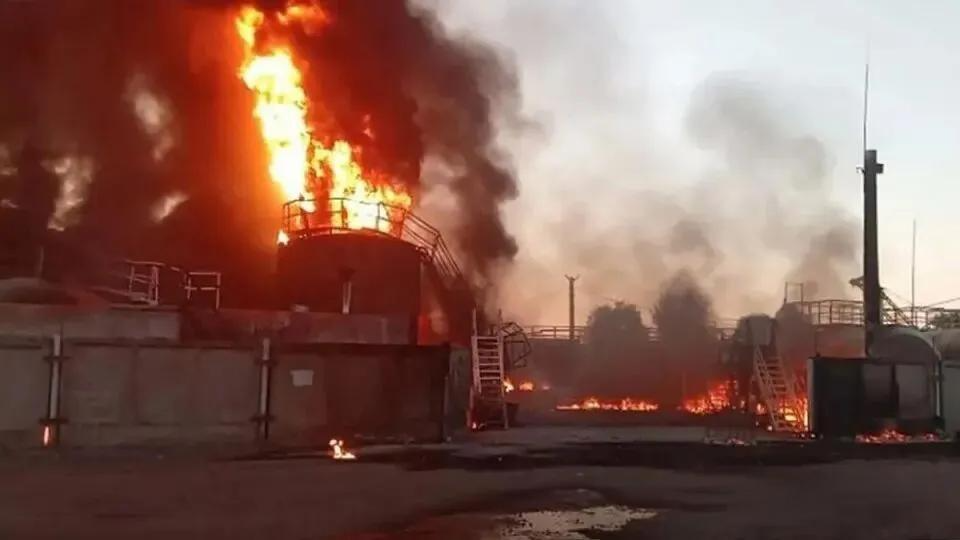 顿巴斯油荒爆发！俄军士兵自掏腰包加油，莫斯科12万人游行 ！