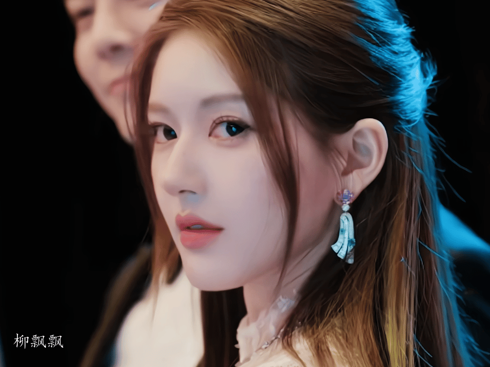 许我耀眼动态图