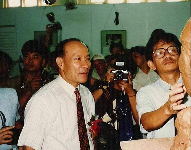 黎子流临危受命化解越秀危机：30亿债务下的智慧博弈