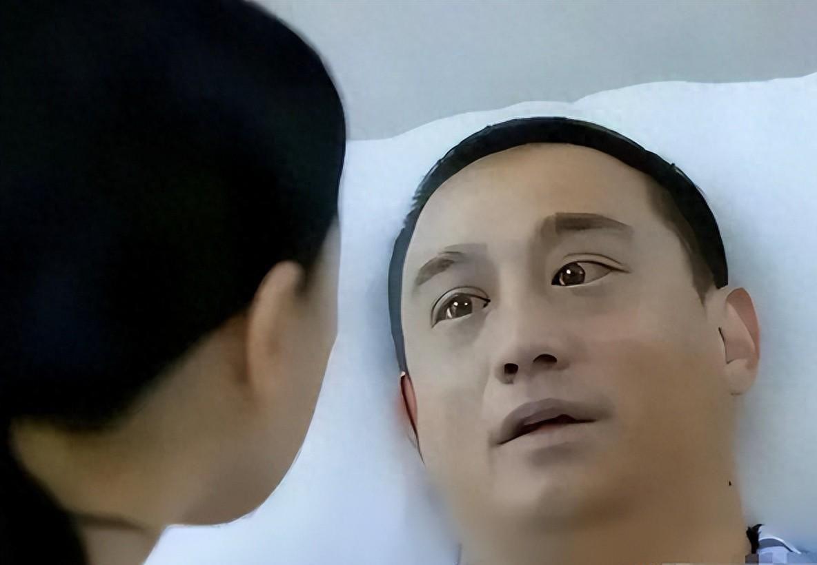 四天曝3个瓜！戴呼吸机、离婚、周慧敏肉软会玩，一个比一个意外