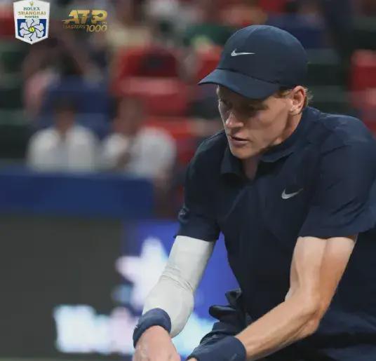 ATP上海大师赛爆冷：辛纳退赛卫冕梦碎，德约科维奇迎夺冠良机