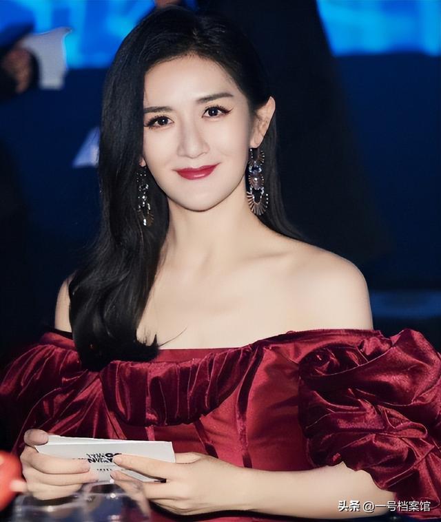 央视中秋晚会主持人阵容揭晓，任鲁豫领衔，谢娜惊喜加盟引热议
