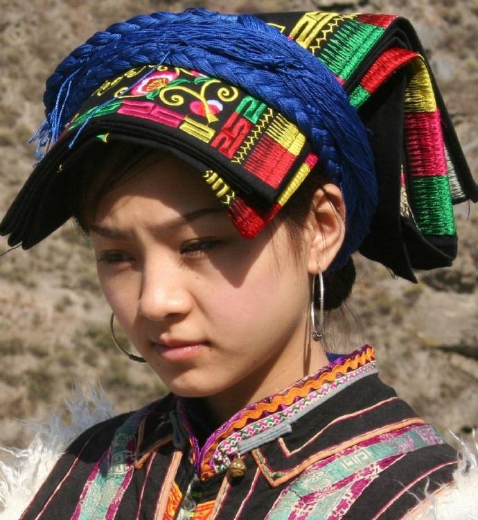 天仙妹妹羌族服饰