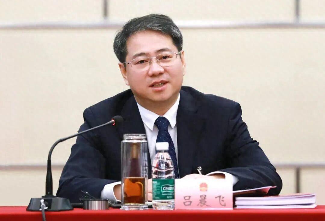吕晨飞履新上海崇明区 曾任北京市门头沟区长