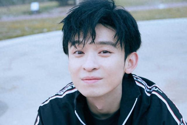 离婚两年后董子健再传喜讯，孙怡与他已拉开差距