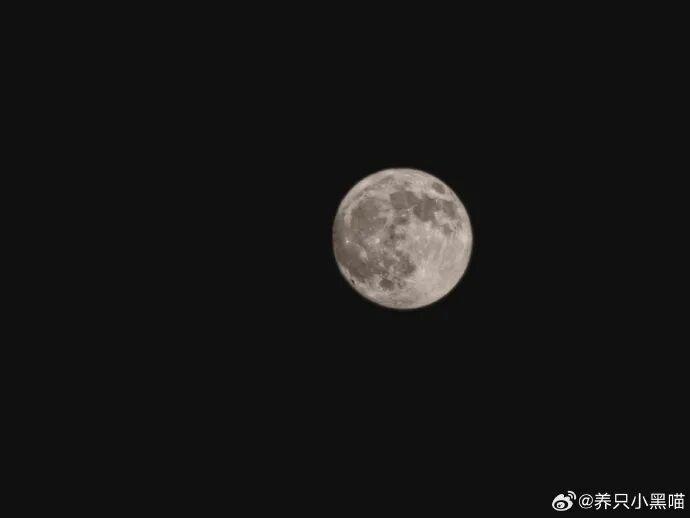 潜江广华中学中秋月亮