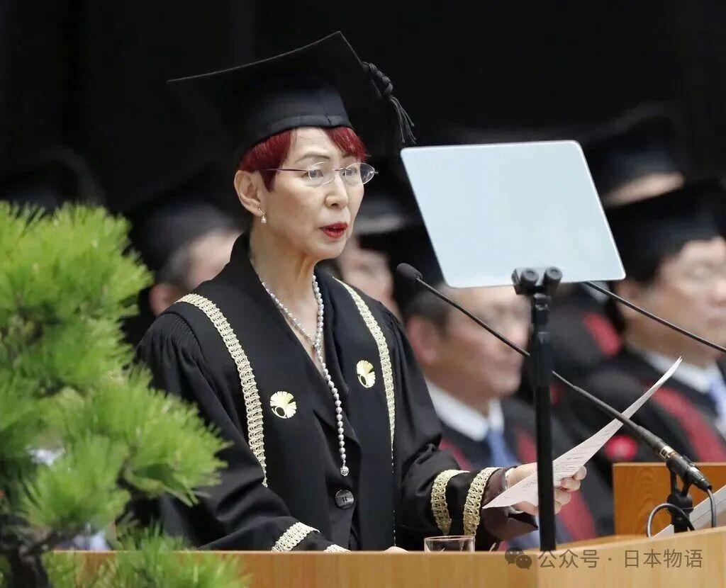 上野千鹤子学术地位