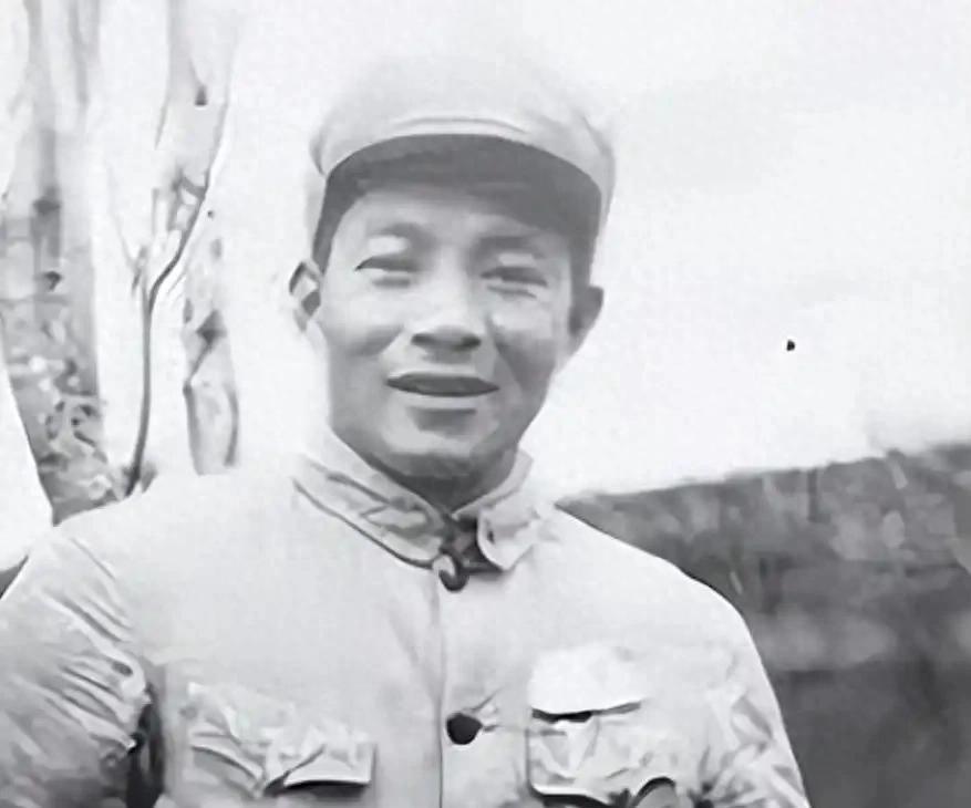 陈丕显夫人谢志成：才貌双全的革命伴侣，1953年上海留影解析