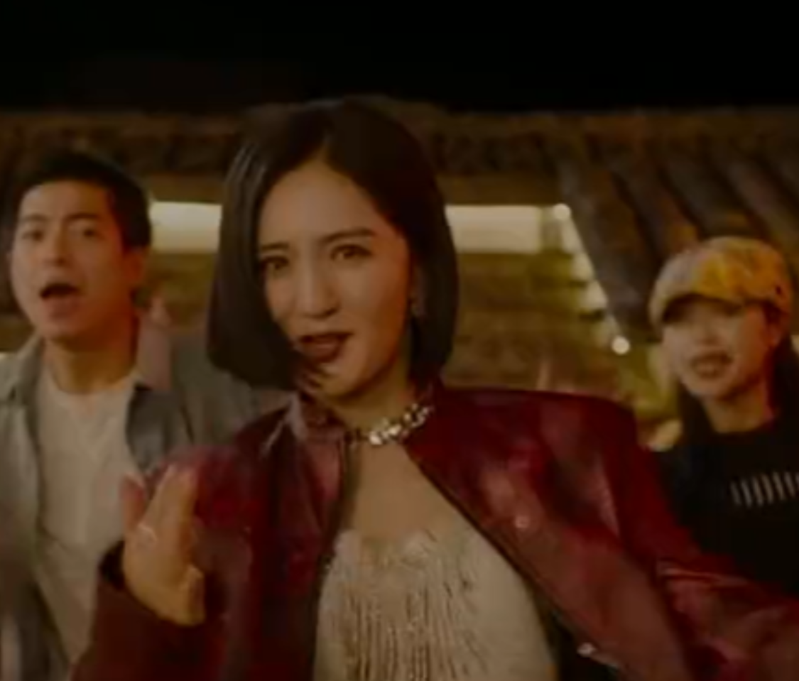 中秋晚会谢娜惊艳全场，实力转型获好评