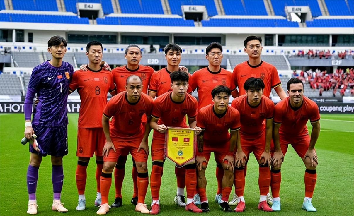国足选帅遇挫：徐正源因薪资与压力婉拒，理想人选难觅