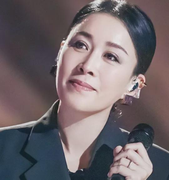 善恶到头终有报！如今58岁的那英，终于为自己的“张扬”付出代价
