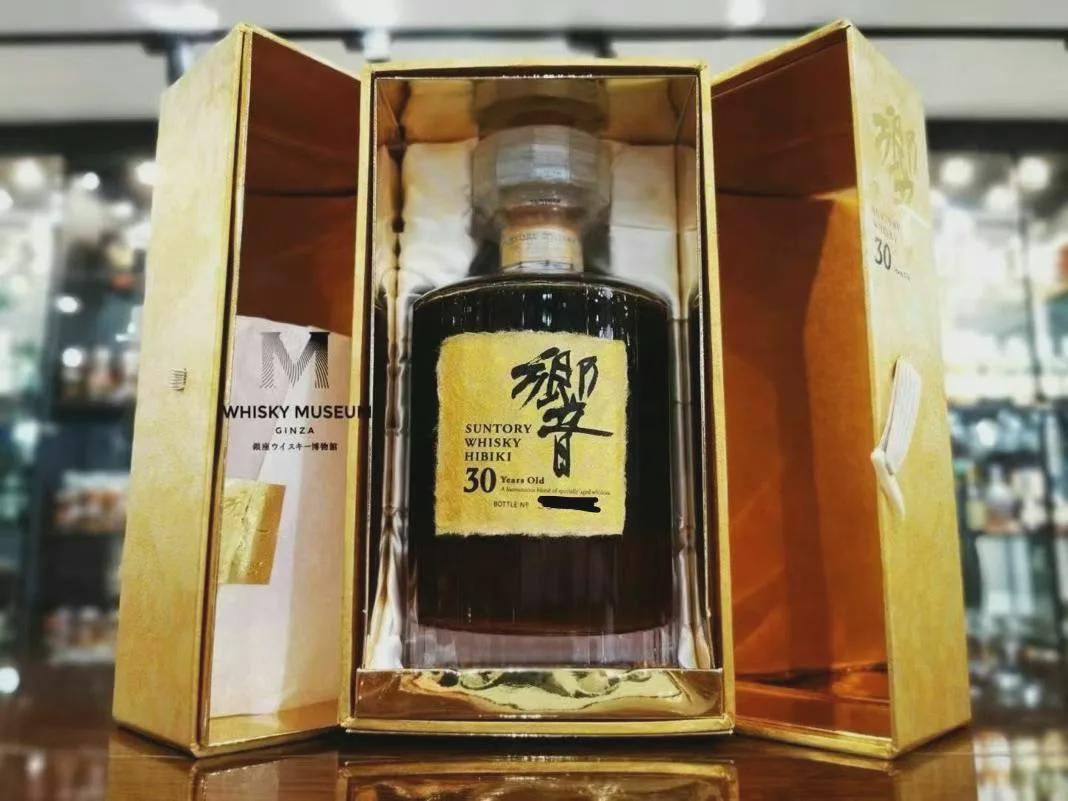 坂口志文教授实验室工作场景