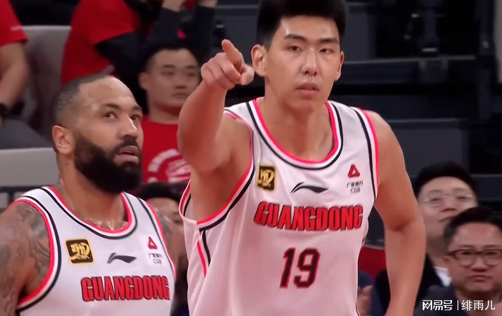 广东男篮第四外援新目标：2米13神射手卡明斯基或成争冠关键