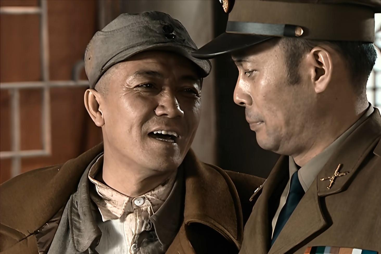 亮剑：我们别被骗了，楚云飞放李云龙走真是因为对方身绑炸药吗？