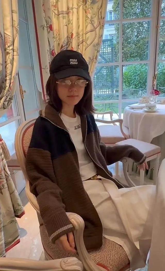 赵今麦素颜照引热议：真实状态究竟如何？