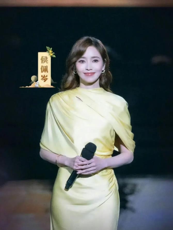 内娱‘文盲’现象遭侯佩岑正音反击，谁该脸红？