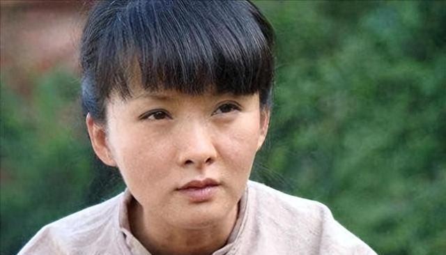 50岁谢兰回国现状：从《大宅门》到非遗传承的跨界人生