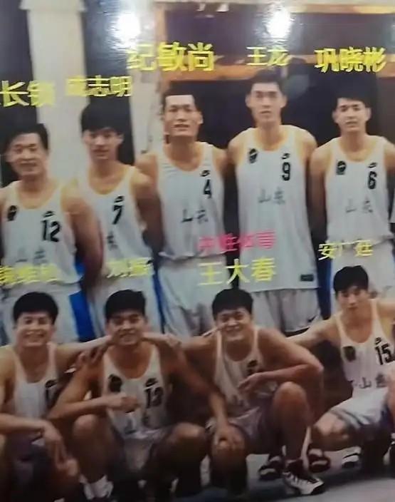 前山东男篮主帅徐长锁因肝癌离世，半年前仍带队训练