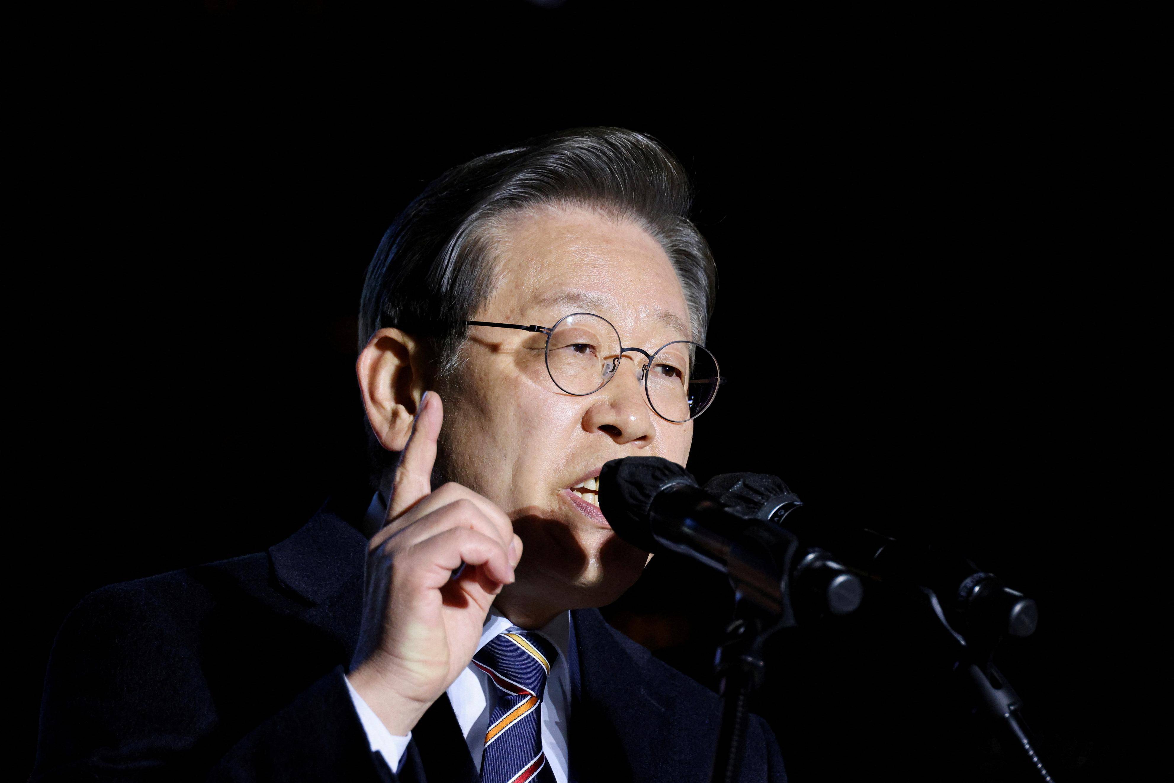 韩国强硬拒绝3500亿美债，特朗普财政策略遭挑战