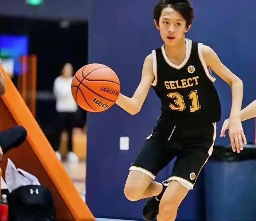 邓超儿子邓涵之获上海试训邀约，姚明认可：14岁场均18.4分引关注