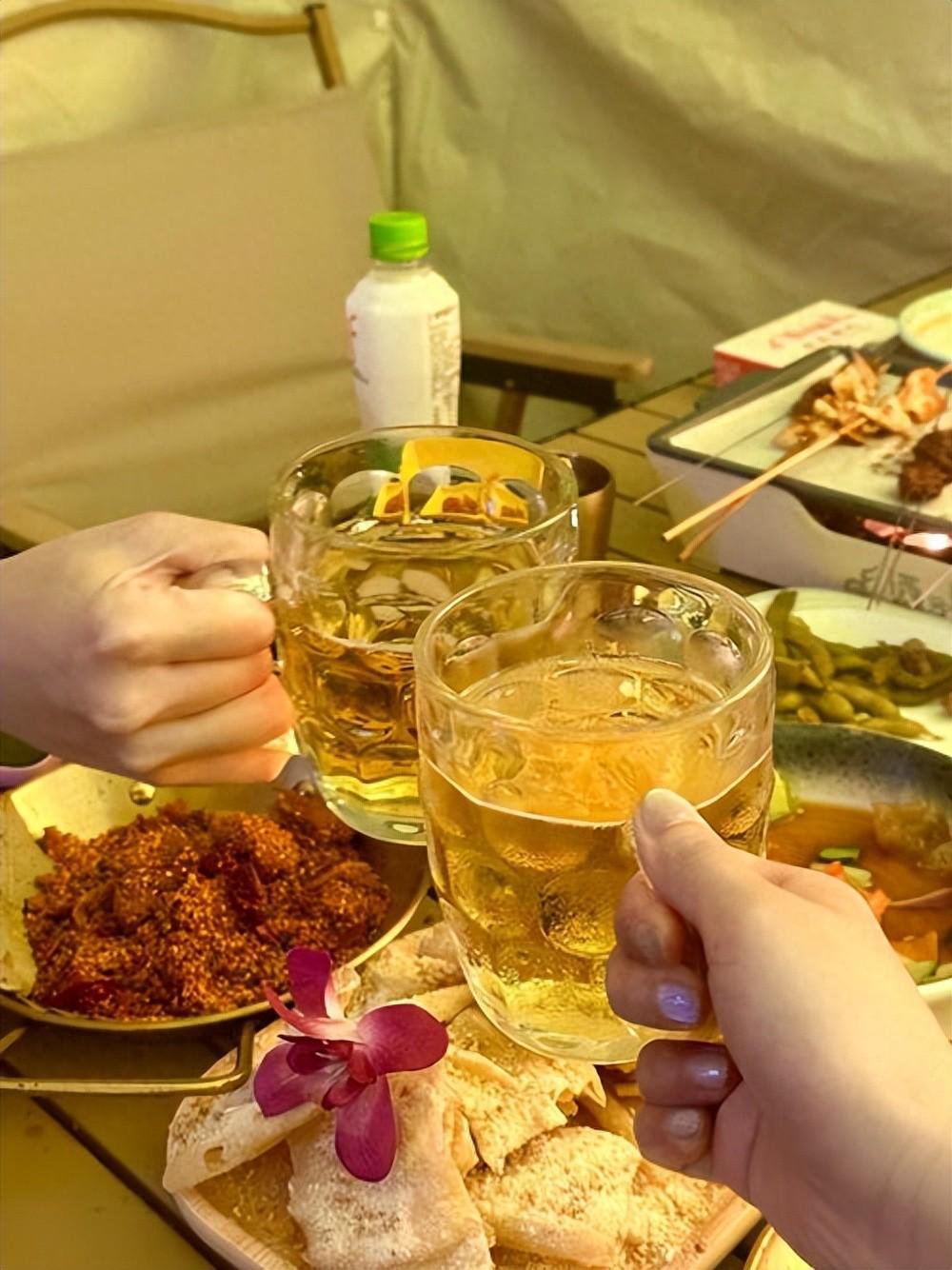 超393万人研究：适度饮酒或防痴呆，提升晚年生活质量