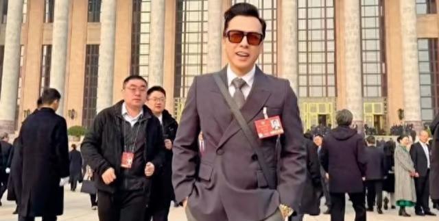 甄子丹威尼斯颁奖礼一句话引爆口碑，辛芷蕾逆袭背后的行业真相