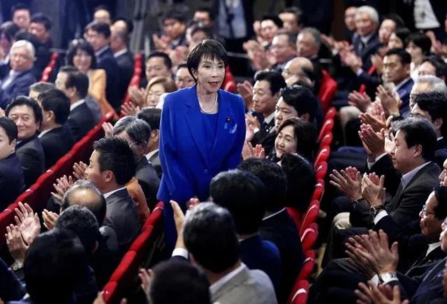 高市早苗当选日本首相前夕，中国警告后其态度骤变