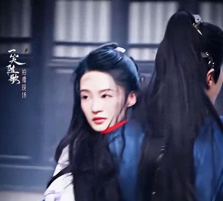 一张假脸“毁所有”！李沁新剧女配出戏，男一“嘟嘟唇”更没眼看