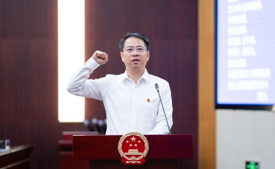 吕晨飞履新上海崇明区副区长兼代理区长