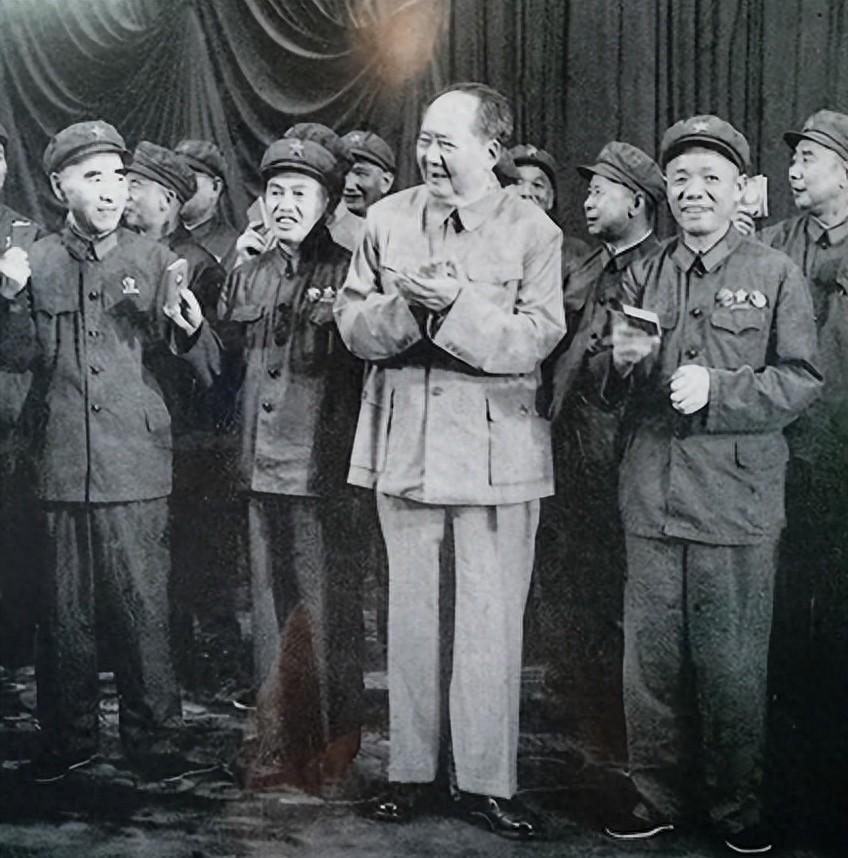 1980年韩先楚为何辞去兰州军区司令？指挥权受阻是关键