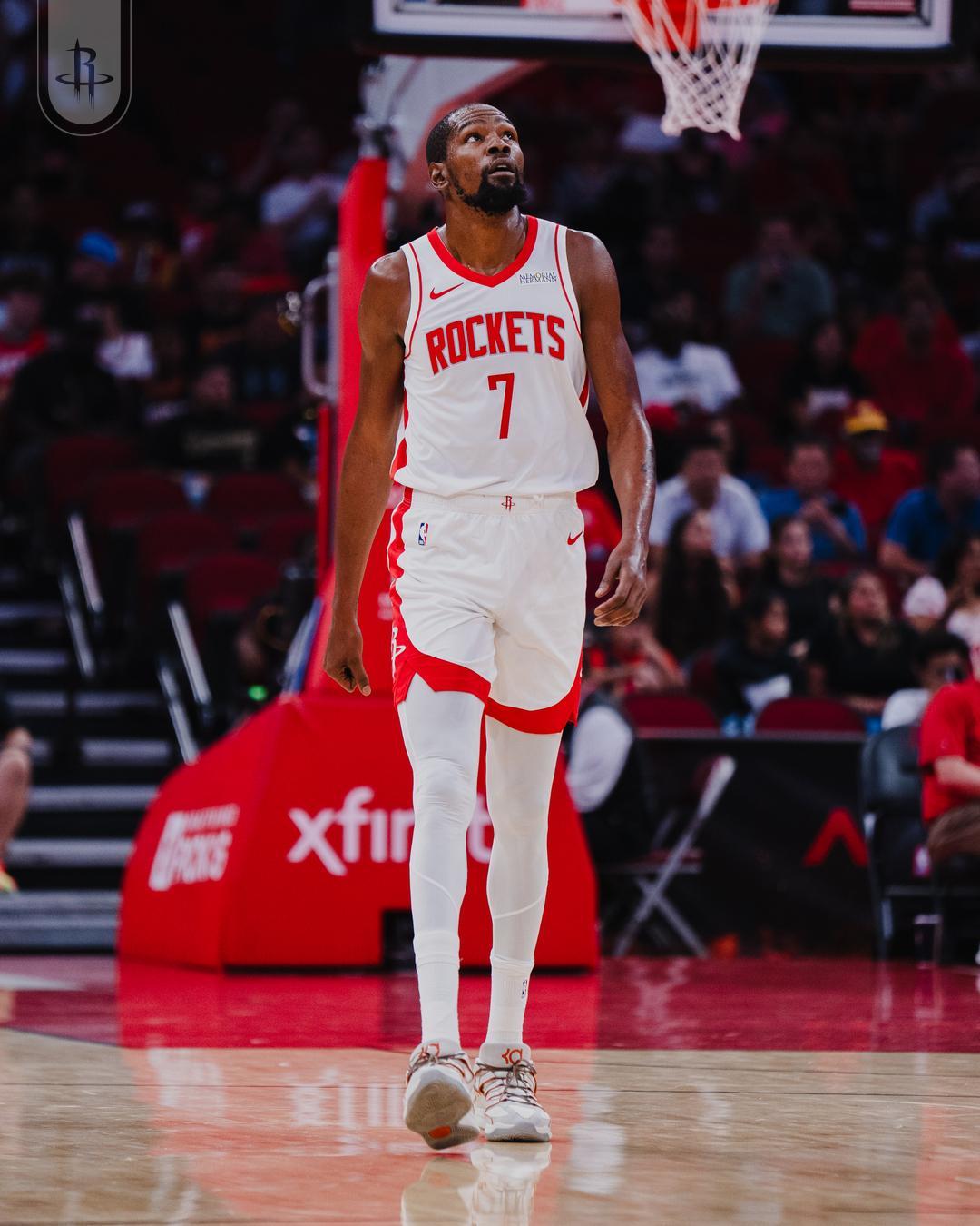 杜兰特火箭首秀狂轰20分！炸裂暴扣+单节12分引爆全场