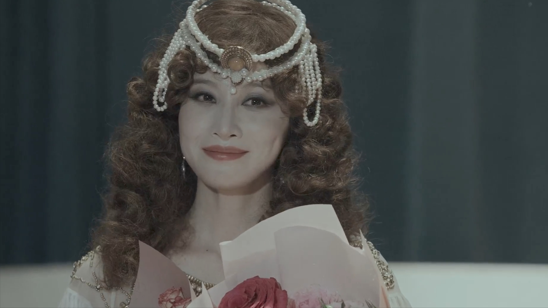 《沉默的荣耀》揭秘：黎晴色诱失败背后的真相与阿美分居之谜