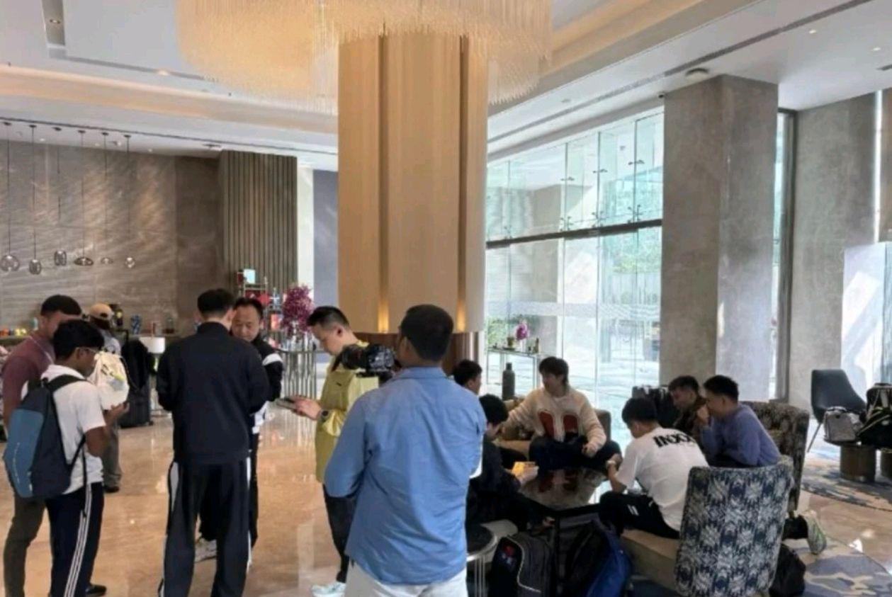 国乒出征布巴内斯瓦尔亚锦赛，恶劣天气下平安完赛成焦点