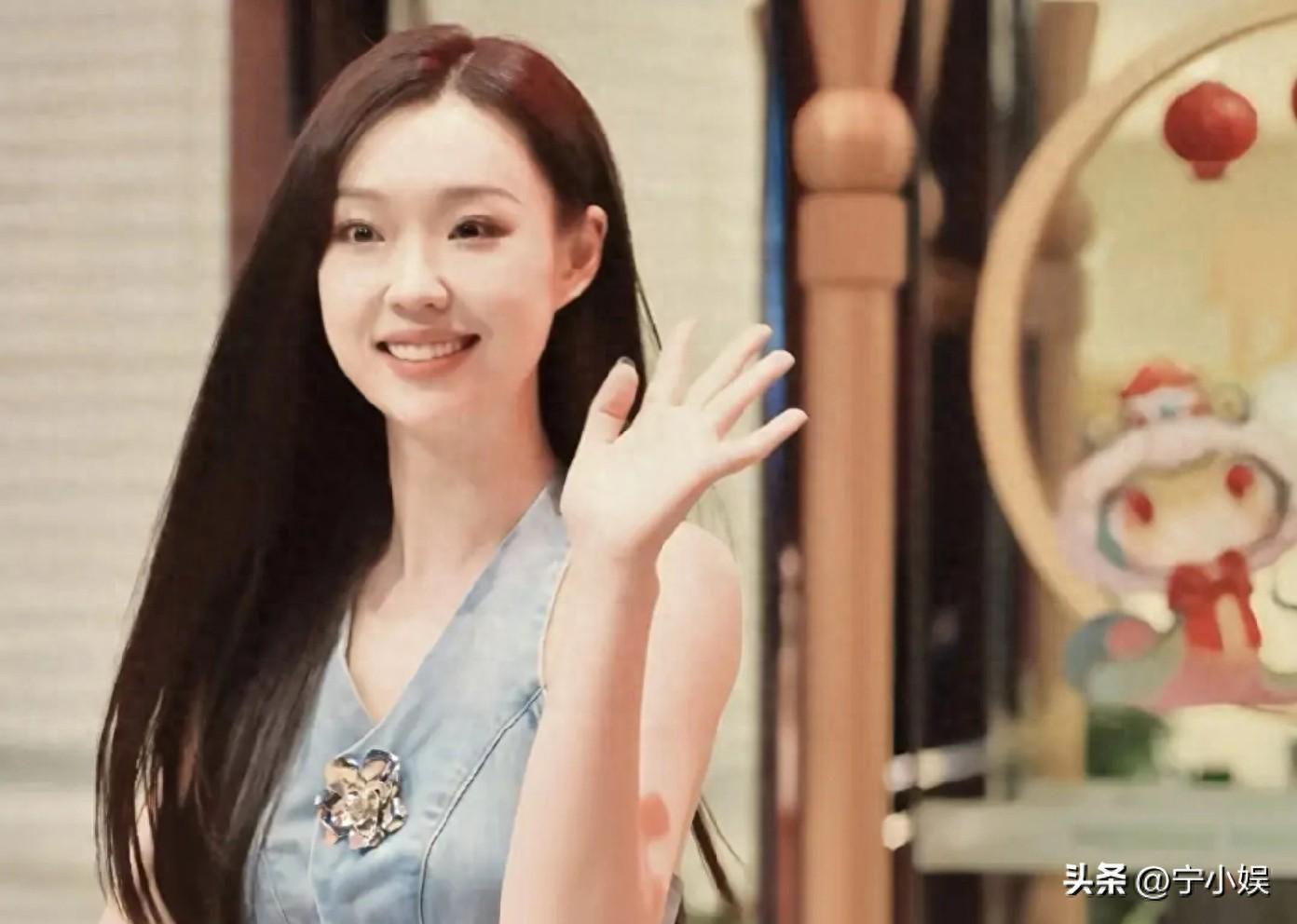 李冰冰也没想到，自己费心捧红的管乐，如今却狠狠打了她的脸