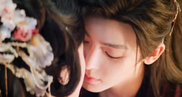 冲着李昀锐去看的《宴遇永安》，却被满目狰狞、龇牙的男配角惊艳