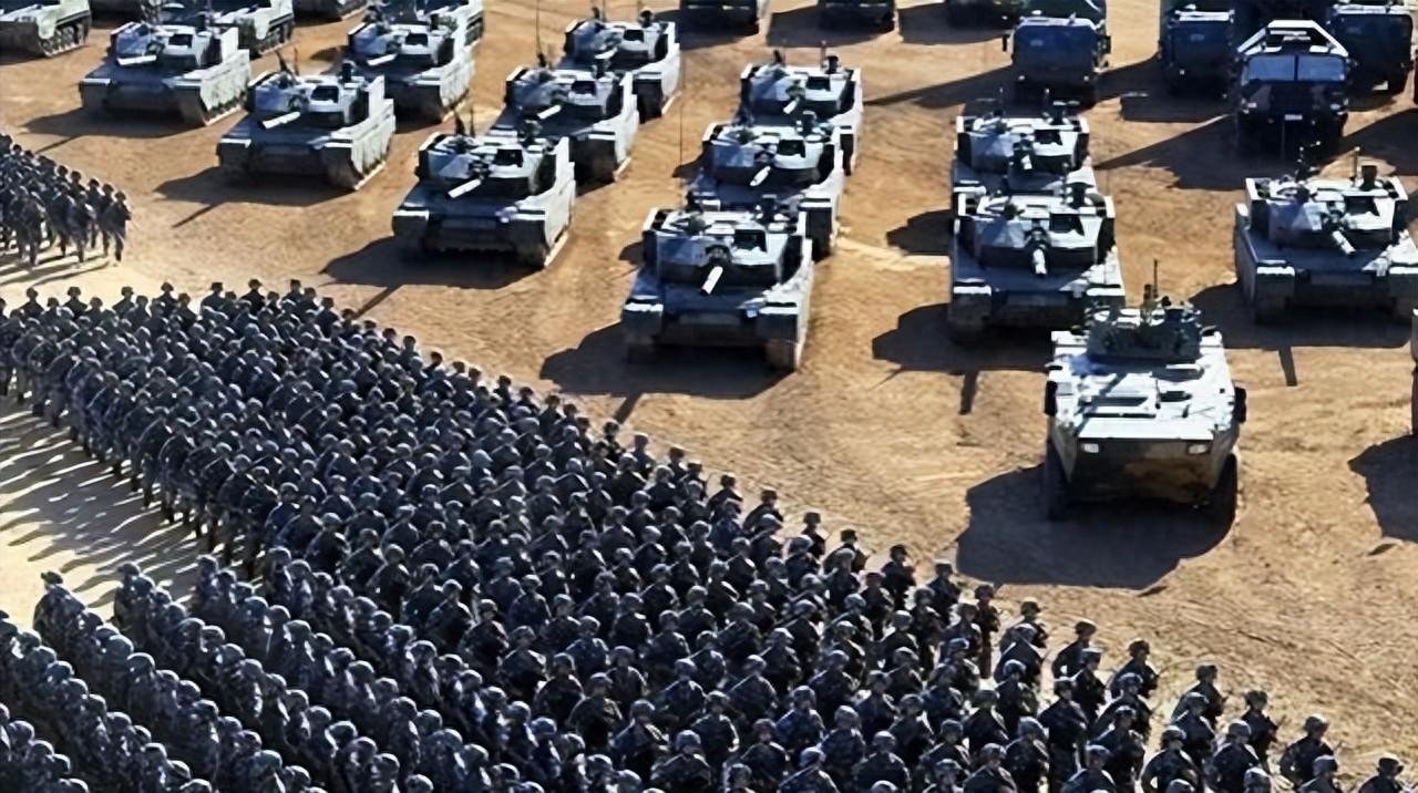 美军VS解放军：俄媒揭秘两军实力差距与2025年最新对比