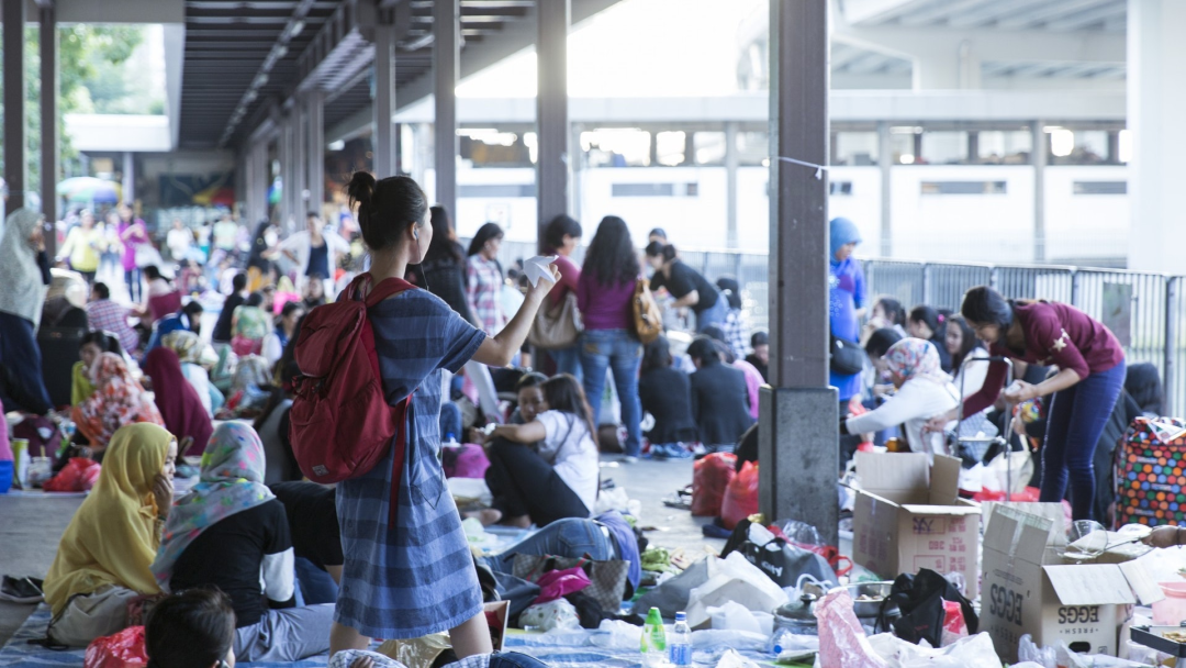 香港菲佣生存实录：2平米蜗居背后的隐秘生活