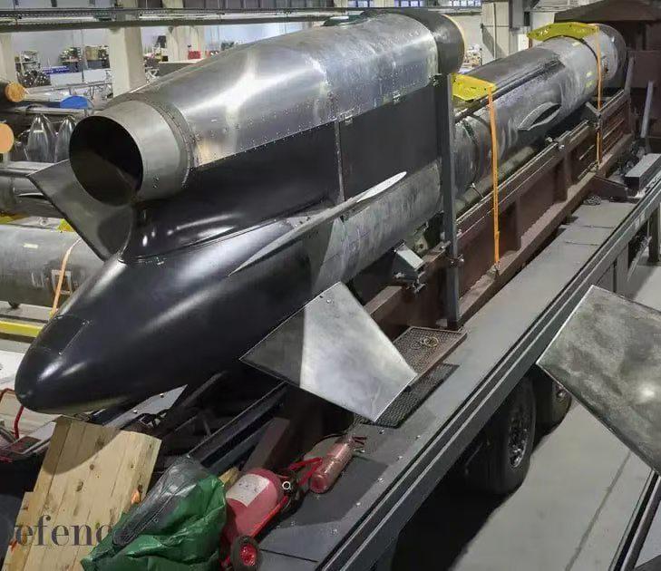 俄本土遭3000公里射程巡航导弹突袭，俄军成功拦截火烈鸟导弹