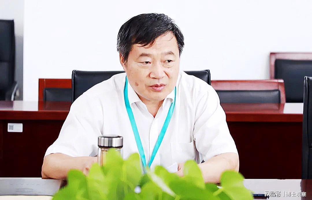 63岁三甲医院院长意外离世：遗体河边发现，内部公告揭细节