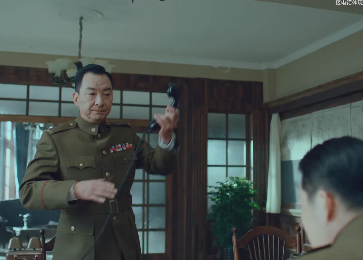 原来他们是夫妻，《沉默的荣耀》他今年5部剧霸屏，夫妻恩爱27年