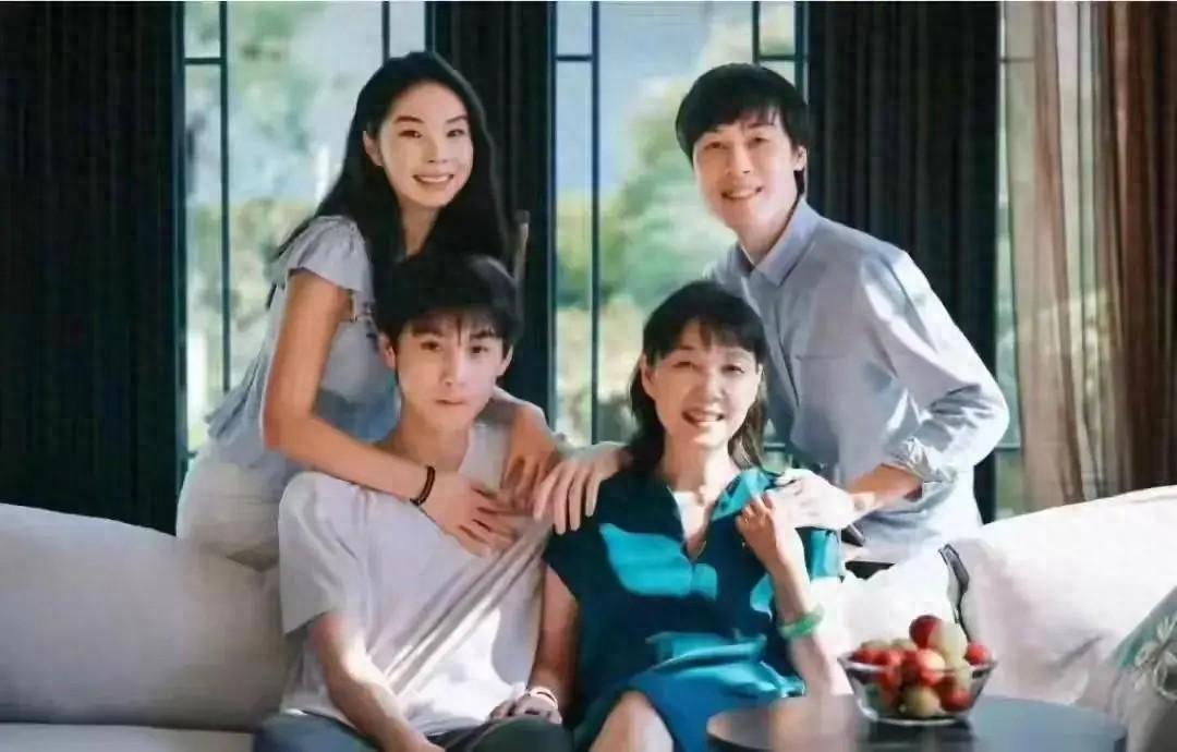 宗馥莉首度回应风波：立场坚定，格局远超宗泽后