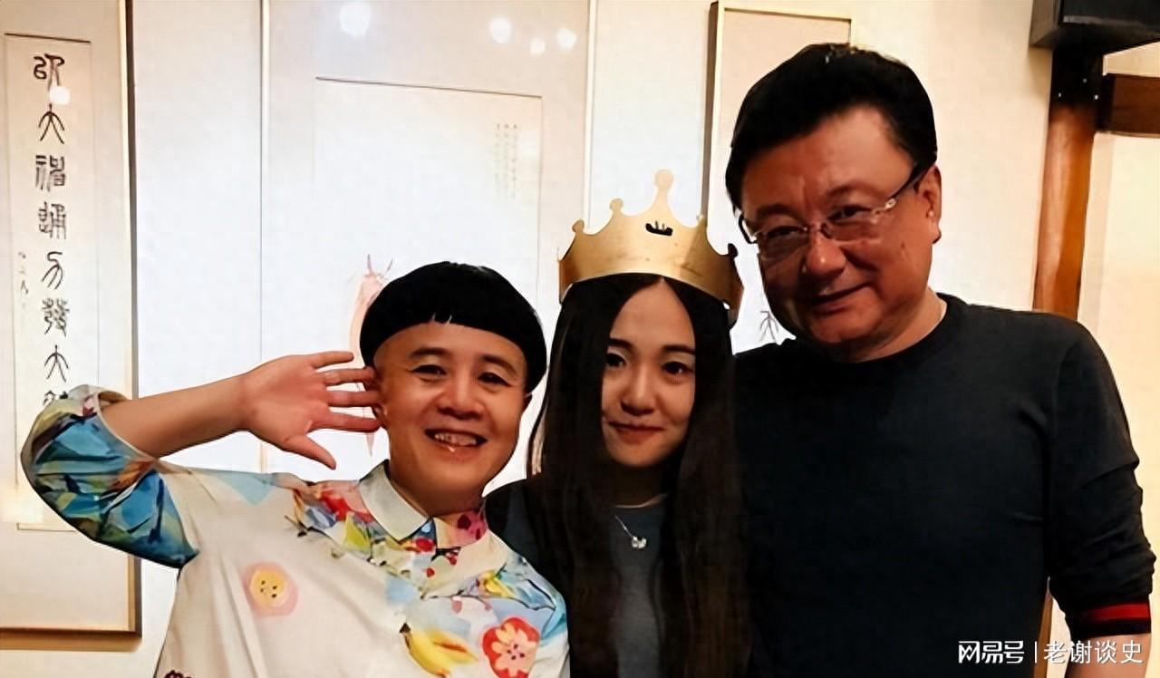金龟子女儿争议事件：向母亲吐口水、打丈夫耳光引热议