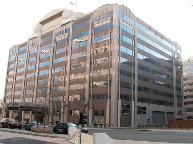 FCC确认：美国在线零售商下架数百万中国禁售电子产品
