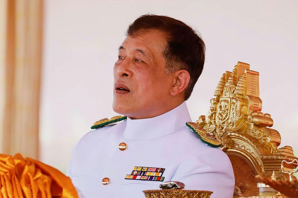 泰国国王表态愿深化中泰合作，华裔总理阿努廷上任