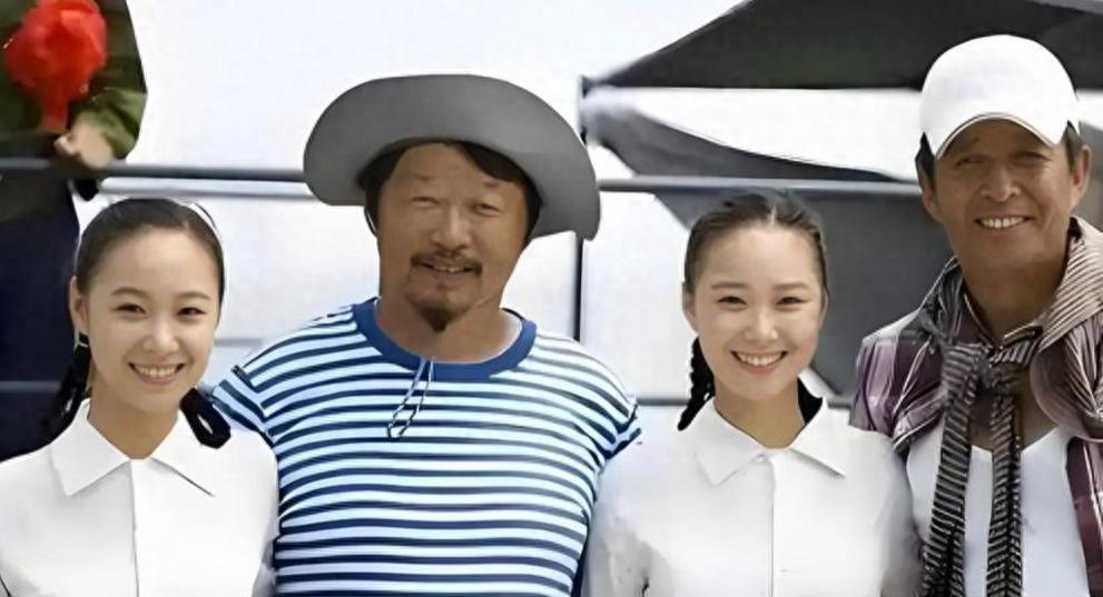 《父母爱情》11年后再引热议：3位真家人，一家三口5剧同框