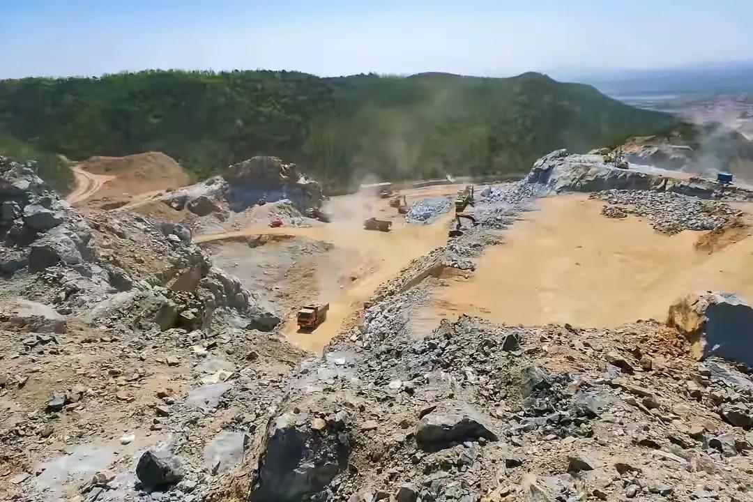 马斯克说，美国的稀土一点也不稀缺，但稀土却要到中国提炼加工