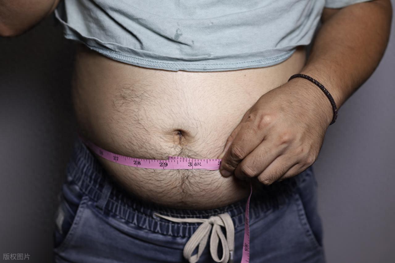高效瘦腹指南：4周减内脏脂肪20%的健身饮食方案